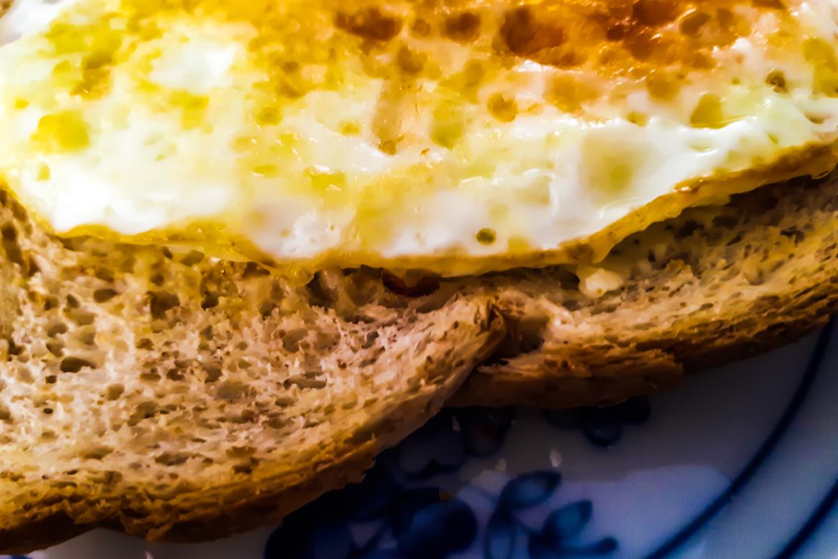 michael-chin-04_Egg-on-Toast