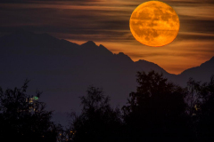 Paul-Rennie-Halloween-moon-over-mountains